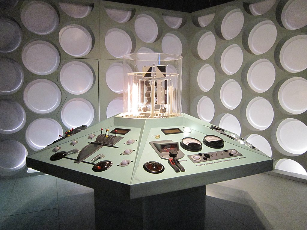 The original 1963 set of Doctor Who (2014 reproduction) - Wikimedia Commons